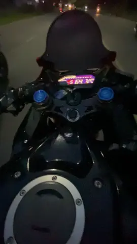 ##cbrbengkulu #fyppppppppppppppppppppppp #cbr150r #cbr250rr #trend                Tidak ada yang peduli pada masalah mu