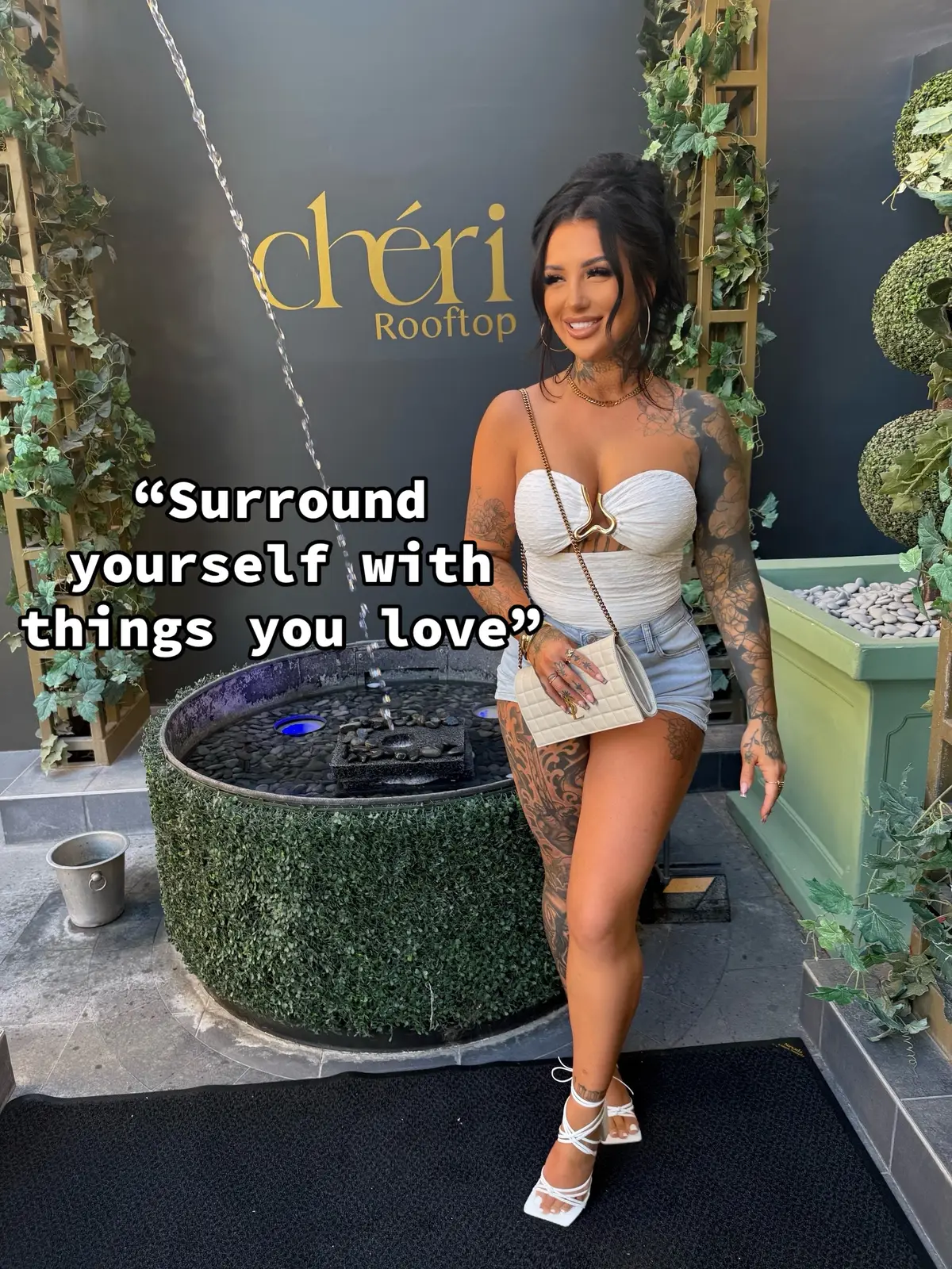 Yes I love a dark haired tatted baddie 🥰 #wlw 