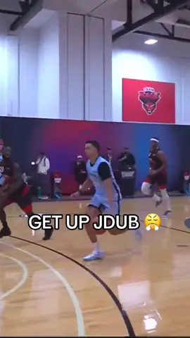 Clear the runway 😤🙈 #creatorleague #sports #basketball #jdub 