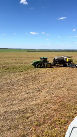 Estamos por ka plantio de soja 🚜🍃☘️🙏🏻 #agronaopara💥❤️😍💯🚜🌱 #apaixonadopeloagro #fazendabrasilandiagrupokompier #plantiosoja #agro10brasil 