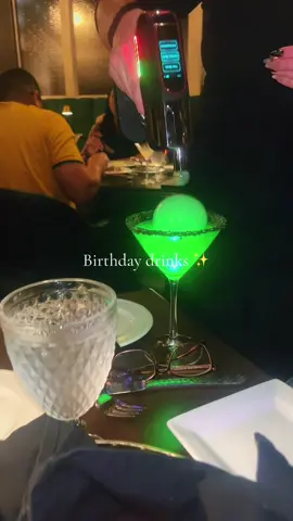 So festive for Halloween 👻 #drinks #halloween #fyp #birthdaydinner 