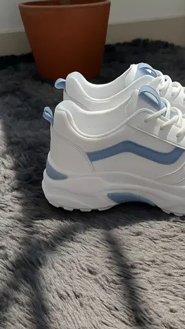 Sepatu sneaker wanita, rekomendasi 😍✨ #sepatu 