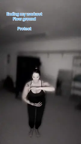 🌿 Calm & Centered: Finished my workout with a few minutes of Chi Gong — because strength isn’t just built in the muscles, it’s built in the energy. ✨ #ChiGong #EnergyFlow #StrongConfidentEnergized #MindBodyBalance #FitAfter40