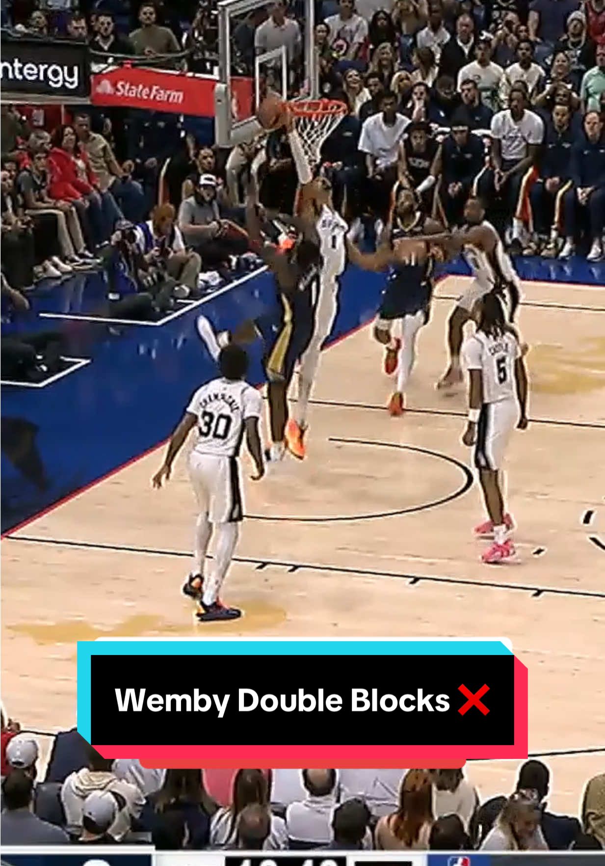Nothing’s getting past @Victor Wembanyama 🙅‍♂️ #NBA #basketball #VictorWembanyama #Wemby #Spurs 