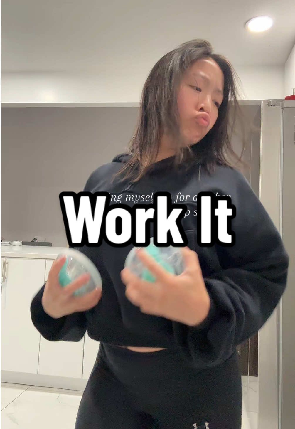 Dancing honestly helped wake me up a little bit lol 💃🏻 #workit #workitmovie #sabrinacarpenter #pumpingmom #postpartum 