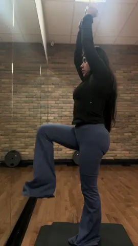 a mini ab workout 😛 #GymTok #fyp #Gym