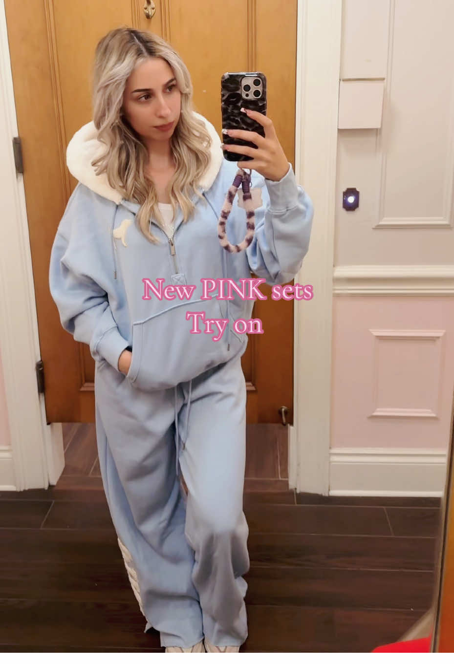 Oop haul next 😛 #vspink #pink #newsets #shopping @VSPINK 
