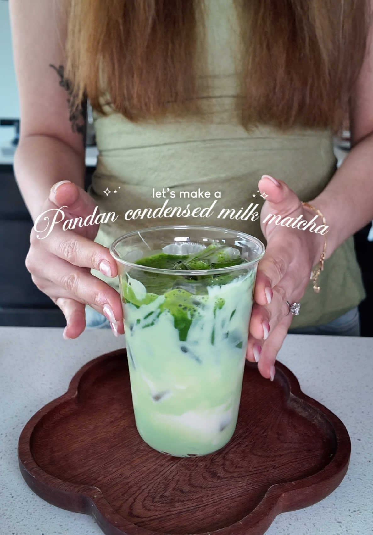 pandan condensed milk matcha ✧･ﾟ still had plenty of pandan condensed milk left, so i had to make a matcha with it! pandan pairs so well with matcha :)  ⋆˙⟡ 4g matcha, 45ml hot water, 110ml oat milk, pandan condensed milk ⋆˙⟡ matcha powder: mk isuzu  #matchatok #matchalatte #pandanmatcha #matcharecipe #matchaathome 