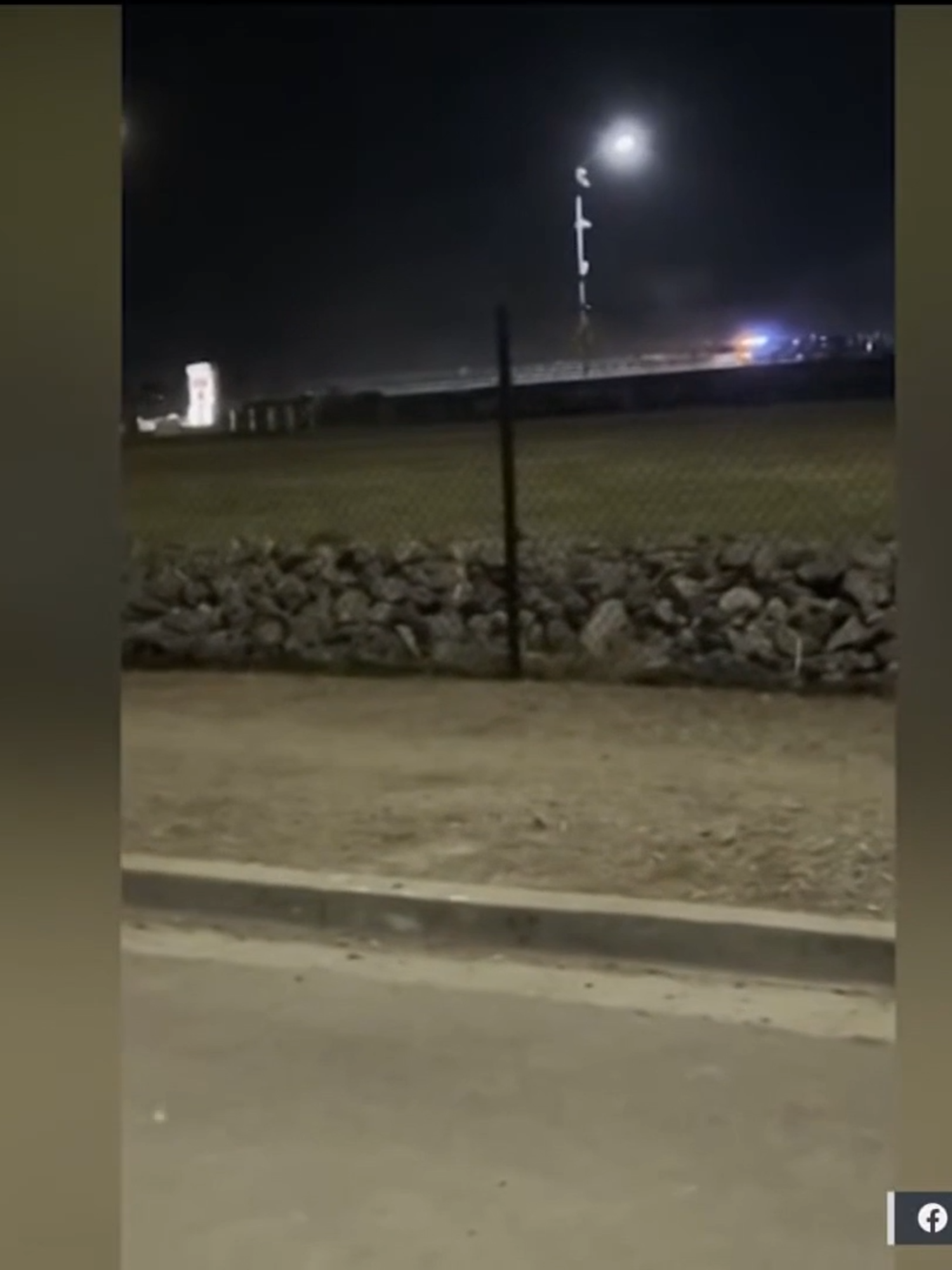 Oakland's mayor on Friday said she confirmed that there will be no federal agent surge anywhere in the Bay Area. The announcement came hours after federal security opened fire on a U-Haul truck as it was trying to back its way onto Coast Guard Island.#bayarea #trump #immigration #police