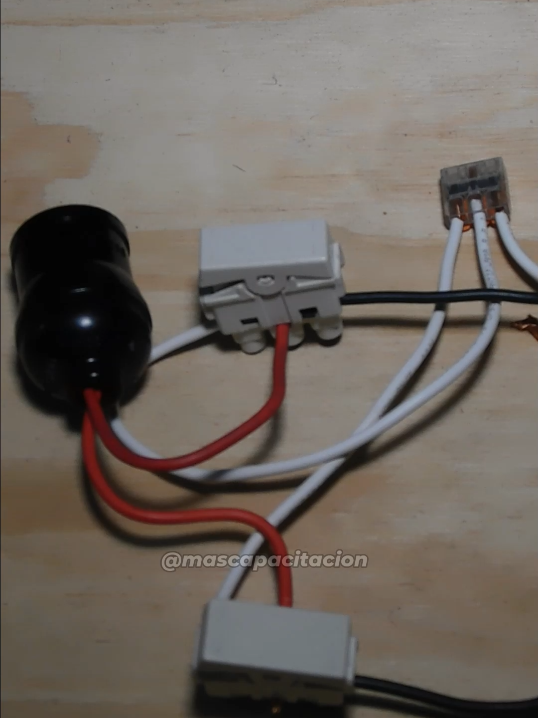 Como se conectan correctamente los apagadores de 3 vias