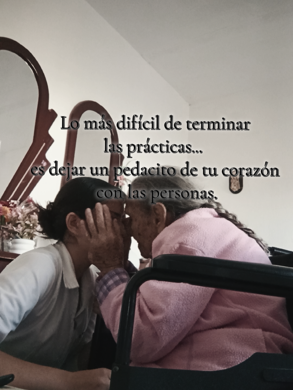 se robó mi corazón...  es hermoso compartir estos momentos en mi vida   gracias a mis estudios y a Dios  que me permite conocer gente tan maravillosa ♥️ #gerentologia #enfermeria #cariño 