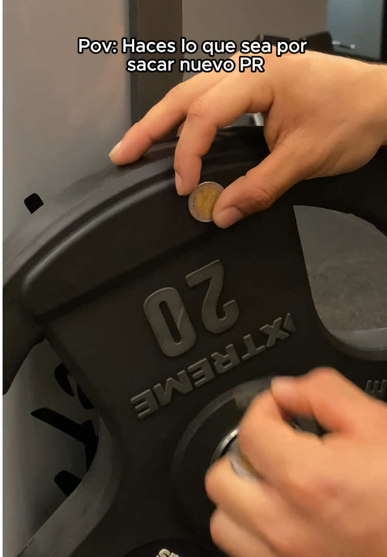 Lo que sea…🤣 #GymTok #gymmeme #benchpress #personalrecord #fitnesshumor 