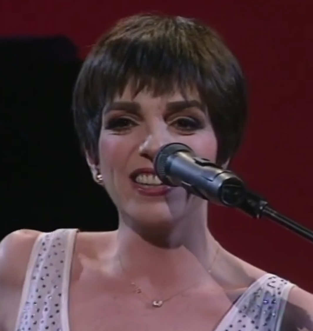 #lizaminnelli #broadway #broadwaymusical #musicaltheatre #theatrekid