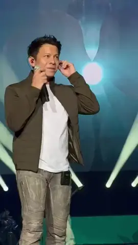 Selamat berakhir pekan SAHABAT ❤️... ku ingin bersama berdua selamanya... #arielnoah #rossa #sahabatnoah  #viral  #trending 