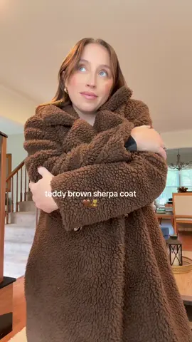 This jacket is so warm and cute I love it sm #womensjacket #autumnootd #sherpajacket #jacket #oversized 
