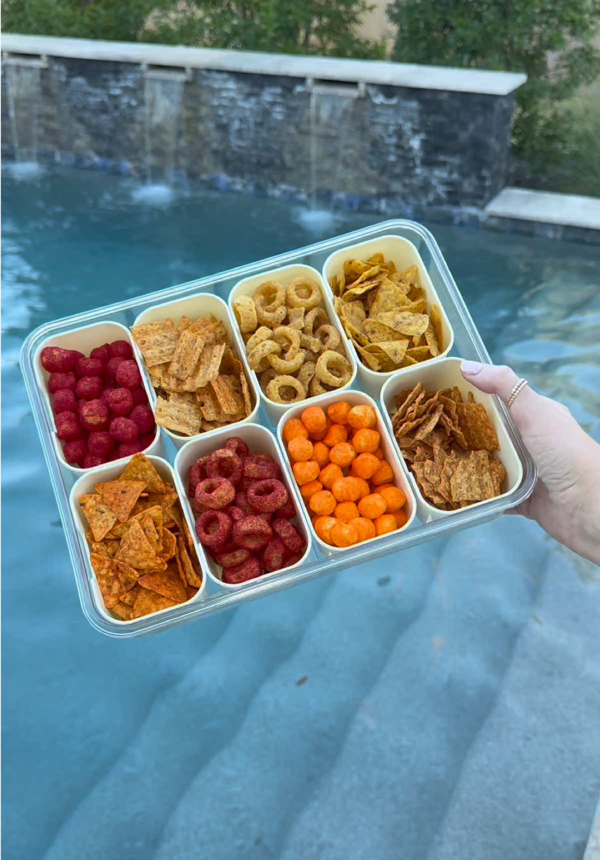 Make a chip snack box with me!🥰 #snacklebox #amazonfinds #chips #kortneyandkarlee 