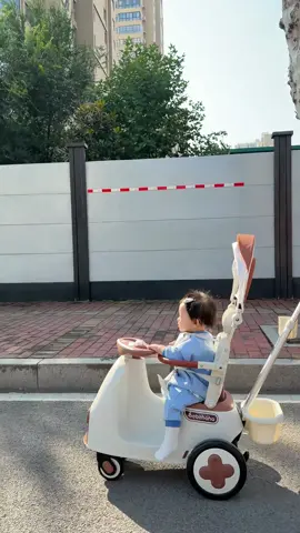 Đi xe sẩy ngựa thú nhún 2 trong 1 🥰 #embe #hoimebimsua #xedayembe #embecute 