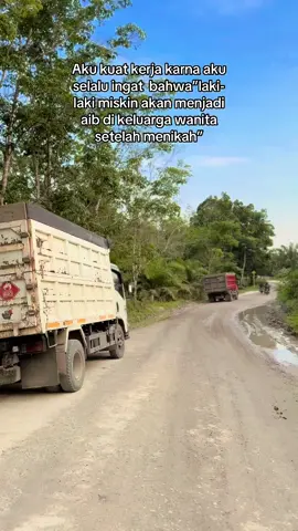 Tajungkir tasumbalit mancari nya #fypage #sopirtruck #drivermuda #trukkalimantan @ꫝꫀꪀᦔ𝕣ꪖ ᭙ⅈ𝕛ꪖꪗꪖ 