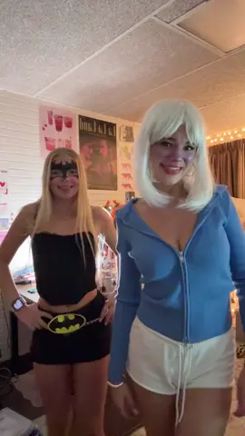 batman x violet beauregarde @Lyla #halloween #costumeideas #fyp 