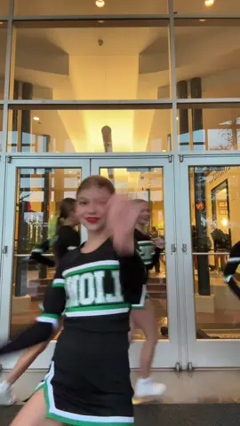 spirit out! 💚💛#fyp #cheer #fnl #friday 