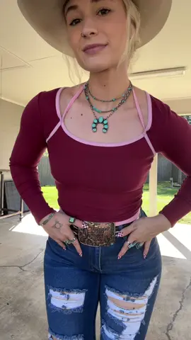 Our new halter long sleeve!! 🔗 in bio to shop!!! #westernboutique #onlineboutique #boutique #foryoupage #westernfashion 