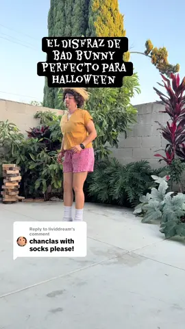 Replying to @lividdream bienvenido a los 30 costume sí es dificil con chanclas 🤣😅@Bad Bunny #halloweencostume #humor #badbunny #bokete #viral 