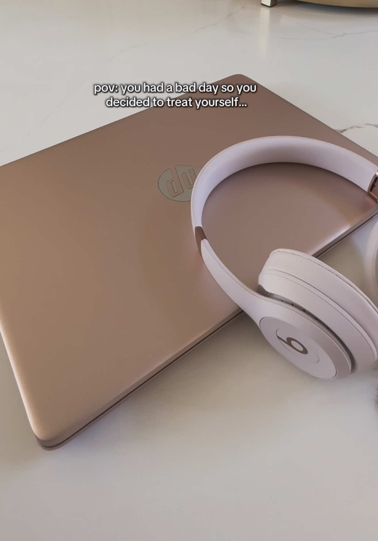 …whoever said staying home saves money, lied! 😅 #unboxing #beatssolo4 #newlaptop #treatyourself #softlife @Beats by Dre @HP 