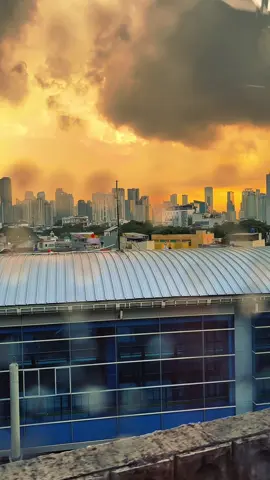 #manggarai #sunset #citylights #jakarta #train 