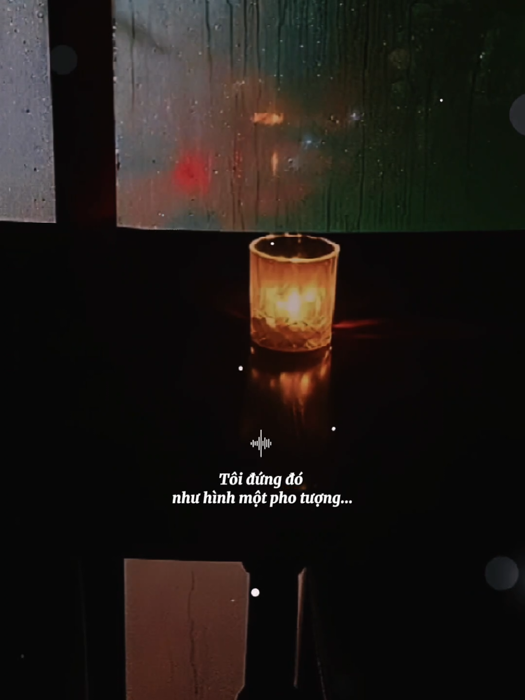 Tôi đứng đó như hình một pho tượng... Chờ ai đây đợi ai đây và tìm ai đây... #linhhontuongda #nhacbuontamtrang #tramcamxuc💔 #maucapcut #phonhac 