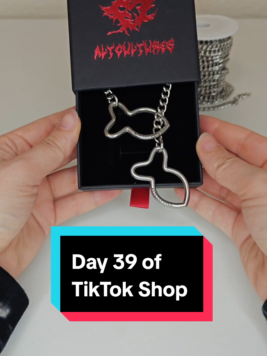Meow Meow!! 🐱🐟 Day 39 of Joining TikTok Shop  #nekogirl #kemonomimi #stainlesssteeljewelry #slipchain 