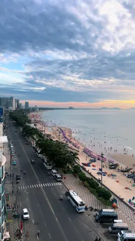Bạn thích biển Vũng Tàu hay Nha Trang hơn ? 😆☺️ #bienvungtau ; #biennhatrang  #canhdepvietnam  #dulichvietnam  #binhyenmoingay 