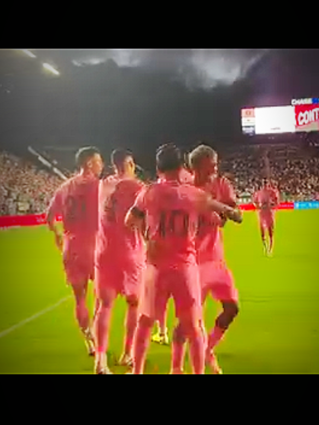 → হোয়াট অ্যা হের্ডেড গোল লিও 🤯🔥 #messi #footballlovers⚽❣️ #viralvideo #foryou 