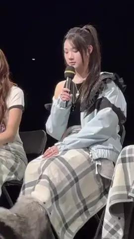 juun lucu bangett kakinya tuing tuing😫🥰💞💞 #juun #fyppppppppppppppppppppppp #hearts2hearts #idol 