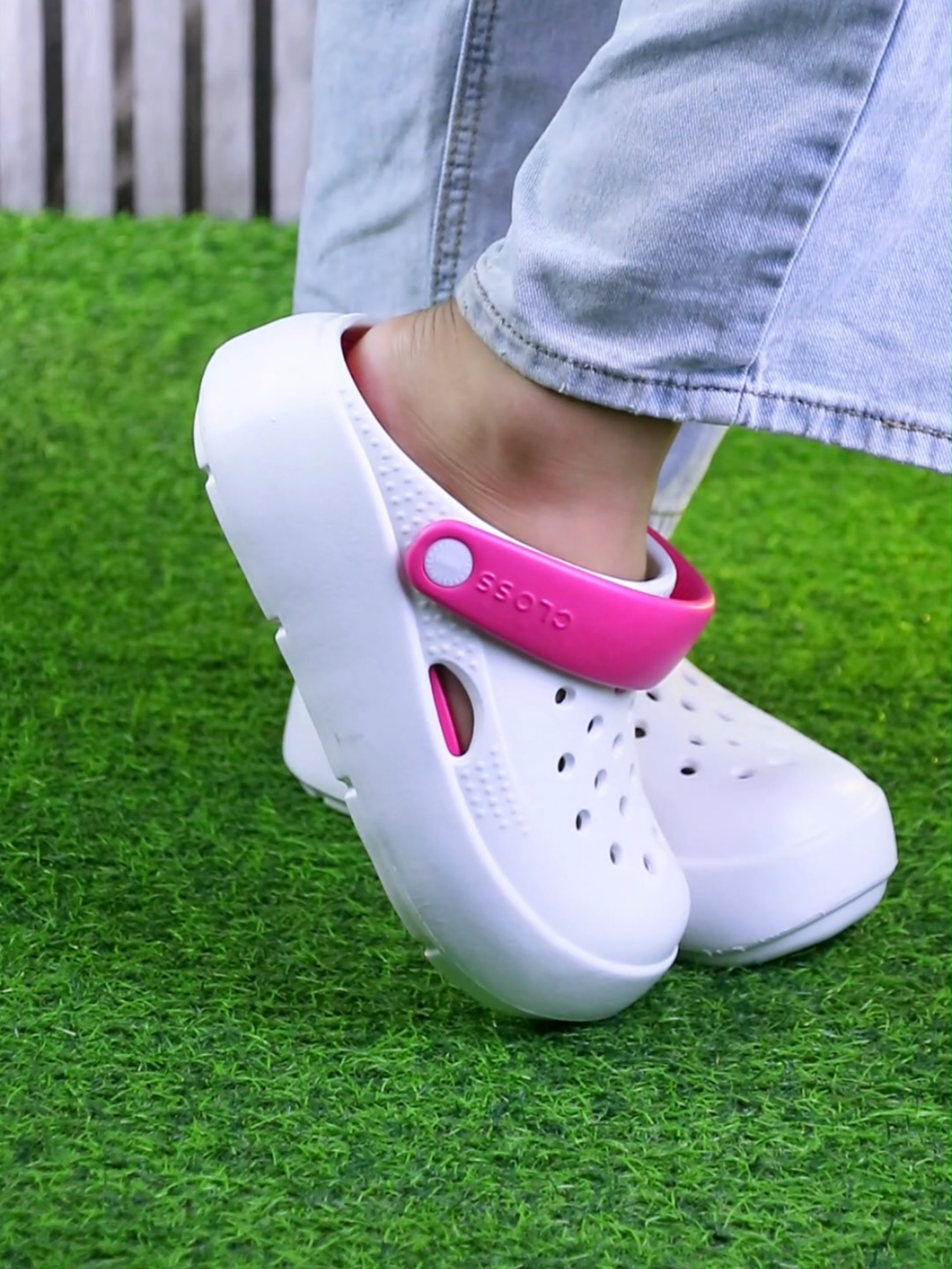 Step up your style — literally! These thick-soled clogs are comfy, cute, and give you that height boost 😍 #StyleUpgrade #OOTD #ShopNow #fyp #TikTokMadeMeBuyIt #NewArrival #CLOSSPH