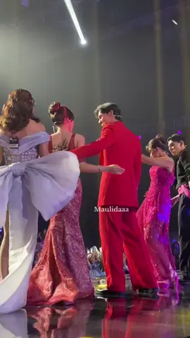 fattah kudu merangkul watermarknya 🥰  eyy fatt kondisikan mukanya fatt😭🤭😍😍🤪 #fattahsyach #nicolerossi #fattzar #sctvaward2025 #fyppppppppppppppppppppppp 