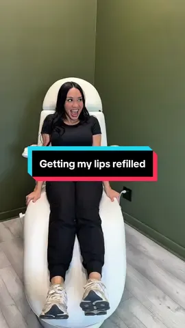 I think I need a littleeeeeee more 🤭 #lipfiller #lipdissolving 
