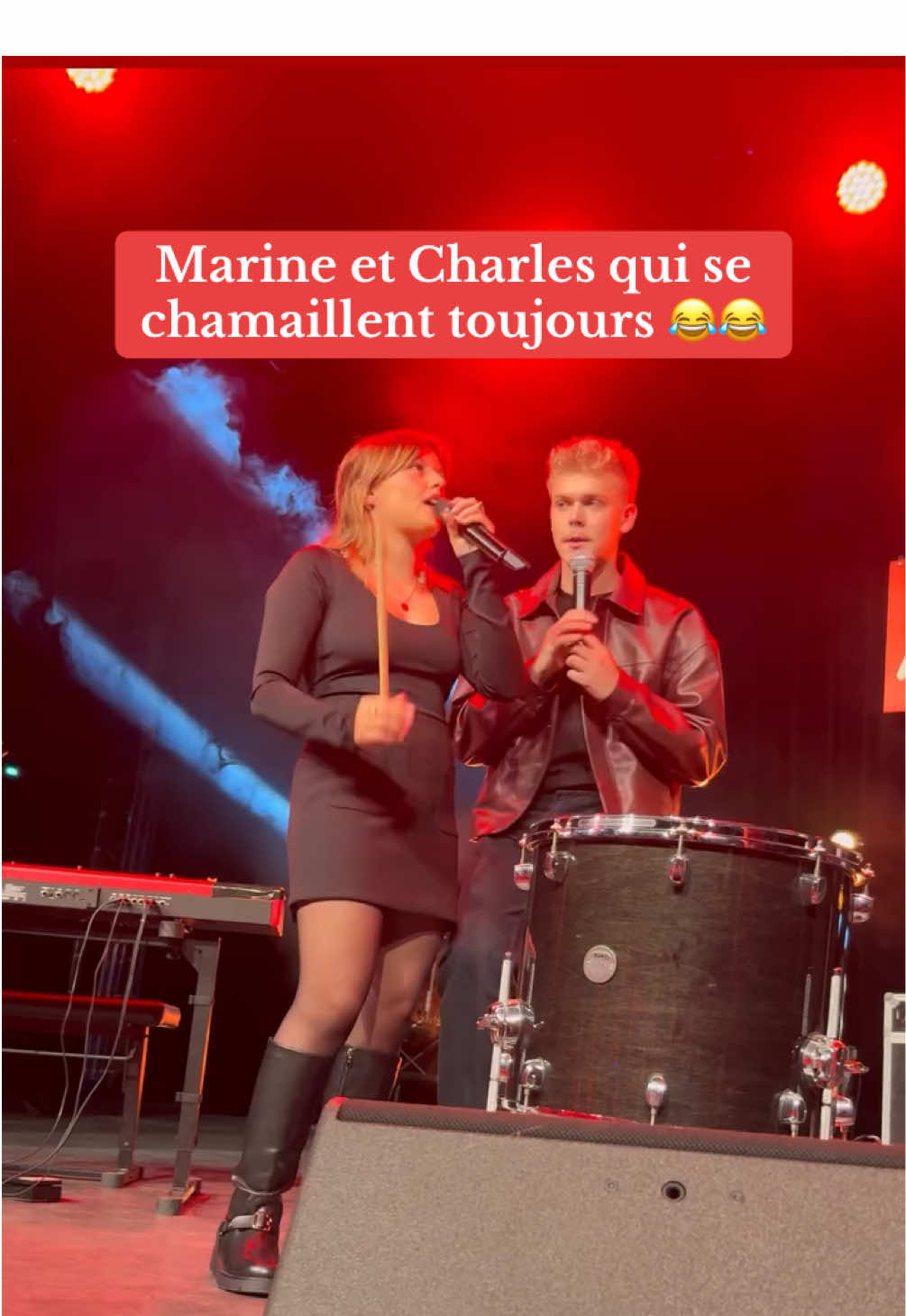 Charles et Marine qui essayent de faire la trend de Whitney houston…. Toujours à se chamailler 😂 je les adore ❤️ #marinedmusique #charlesdore #showcase #trend #whitneyhouston 