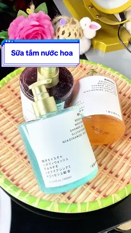 Sữa tắm siêu thơm luôn ạ đang có chương trình huyện mãi nè #suatam #suatamnuochoa #suatam3in1 #suatamtrangda #xuhuong 