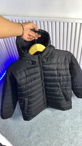 yang hangat pasti nyaman gaskeun stock rebutan 🥶🫵#fyp #fypシ゚ #jaket #jaketgelembung #jaketwaterproof #jaketpuffer #foryoupage 
