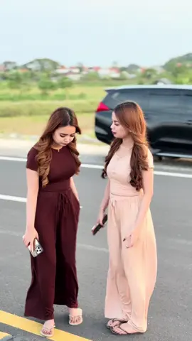 Harus punya one set ini 100rb an cakep bgt😍😭