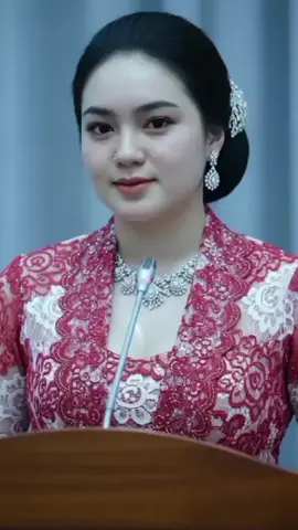 Semua pria sudah tampan dari lahir dan wanita juga telah cantik dari lahir. ini bukan tentang kubu pria atau wanita namun ini harus jadi pembelajaran untuk saling melengkapi bukan saling menyakiti. 