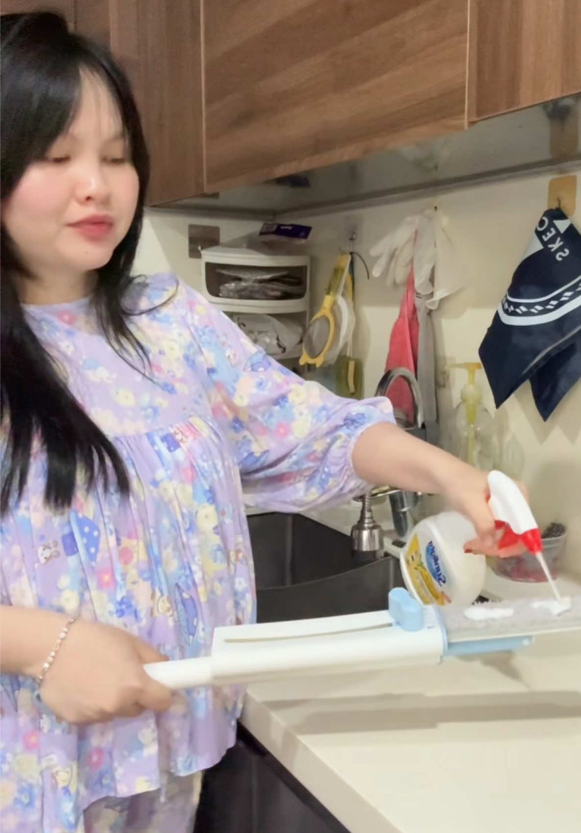 Bọt tuyết lau đa năng #sunlight bản mới, lau bàn ăn, lau tủ, lai máy hút mùi oki hét nè