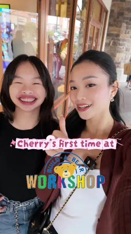 Build-a-bear workshop là một trong những kí ức Trân thích nhấttt hồi nhỏ, nên tui cũng quyết định phải cho bà nhỏ có trải nghiệm tương tự🤣💗 @Build-A-Bear Workshop  #buildabear #cousins #sanrio #childhood #hellokitty