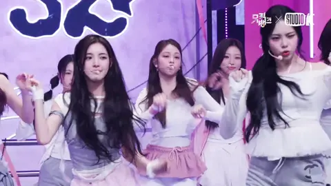 Betapa bangga aku mempunyai bias seperti mu,betapa kagumnya aku memiliki bias secantik mu dan betapa cinta sayang nya aku ke kamu sampai setiap ngedit mengeluarkan air mata, maaf kalau terkesan lebay. Aku hanya ingin mengucapkan betapa bangga sekali aku mempunyai idol yang begitu cantik,kuat dan pintar terimakasih sudah hadir di hati kita para HATCHUUU.. WE LOVE YOU CARMEN kita selalu akan mendukung dan do'akan kamu 💙🌴🌞🥰  #CARMEN #카르멘 #baligirl #fypシ゚ 