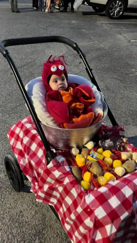 And the best costume award goes to…the cutest little lobster you ever did see!! 🏆 #halloween #halloweencostume #halloweenbaby #seafoodboil #babiesoftiktok 