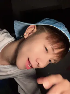 mà lòng đâu giám bước lên.