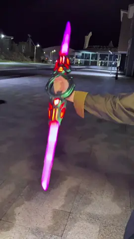 🔥⚔️FIRE SPIN DOUBLE-ENDED LIGHTSABER! Flick to extend dual blades｜Spins like a fiery vortex✨ Sound & light explosion｜Feel the force in your hands～ #LightSaberToy #TechWeapon #EpicBattle