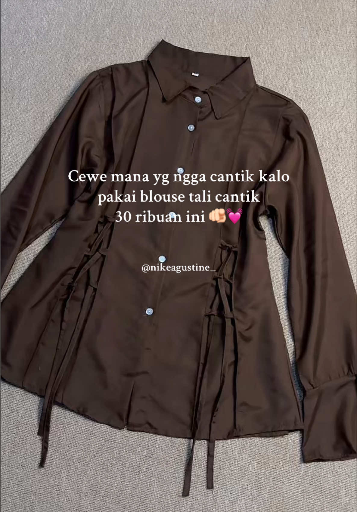 Rekomendasi kemeja raline tali depan cakep banget 🥹💓 murce cuma 30 ribuan warna cakep cakepppp 😭🫵🏻 #kemeja #kemejawanita #kemejatali #kemejaslimfit #kemejafitted 