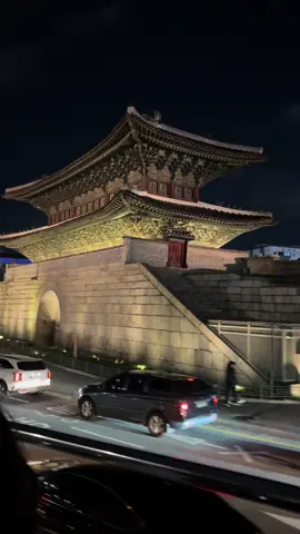 ソウルバスツアー『伝統文化コース』 次は夏の日没前の雰囲気を見よう♪ ☑︎予約推奨事前決済 ☑︎席は並び順で2階右側後方推奨 バスが爆走過ぎ〜😆 @KOAstyle🇰🇷韓国バイヤーselect shop  #韓国バイヤーの裏側 #韓国ライブ配信  #東大門夜市  #ソウルシティバスツアー  #伝統文化コース 