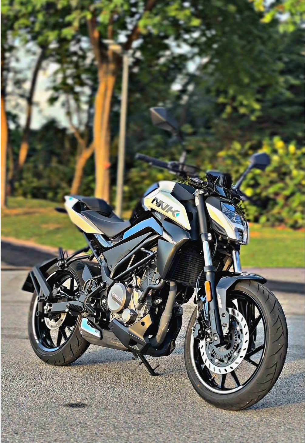 morning2 🌻😎 telinganya masih capang huhuhu #cfmoto #250nk #october 